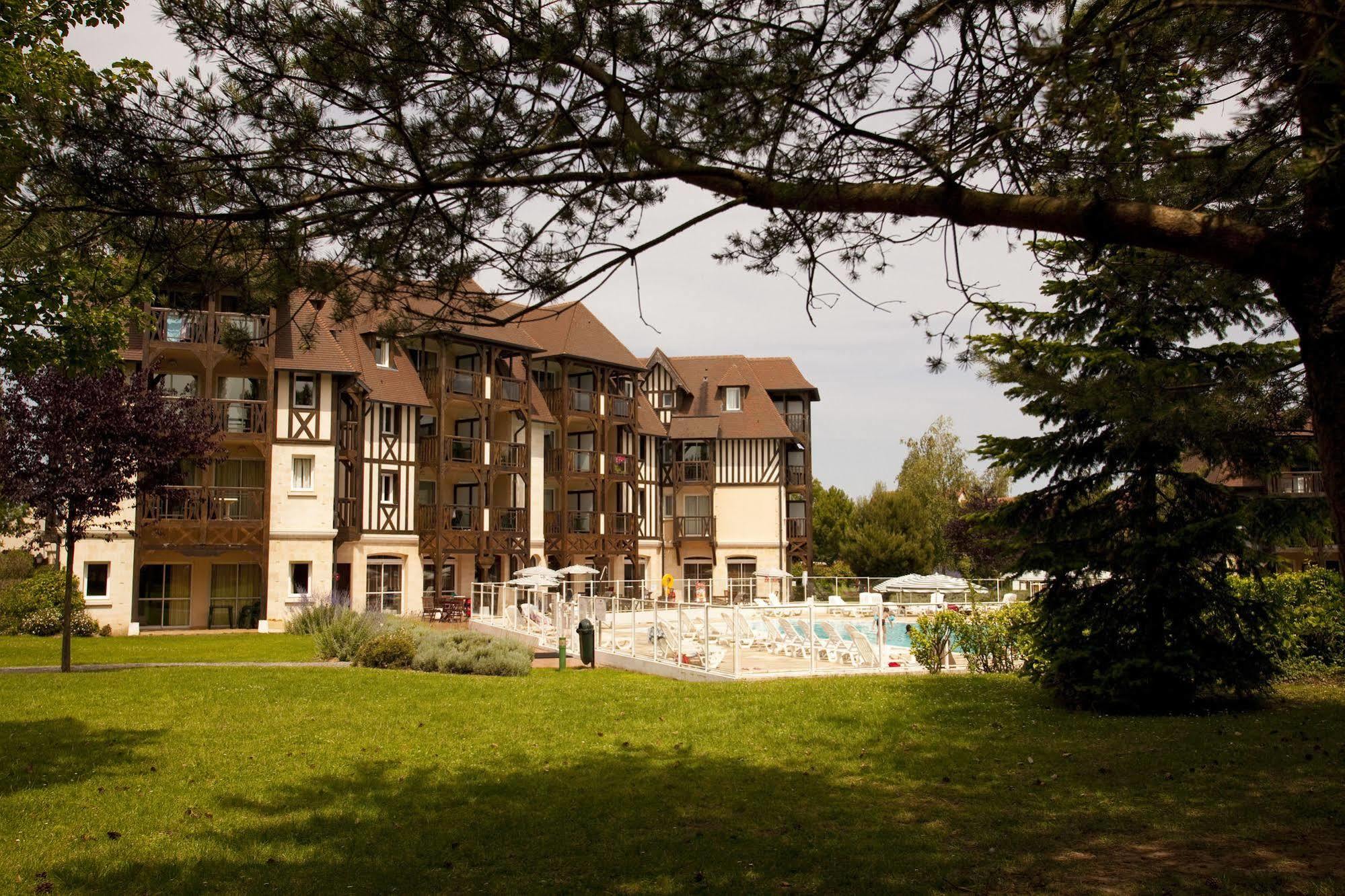 Pierre & Vacances La Residence Du Golf Deauville Ngoại thất bức ảnh